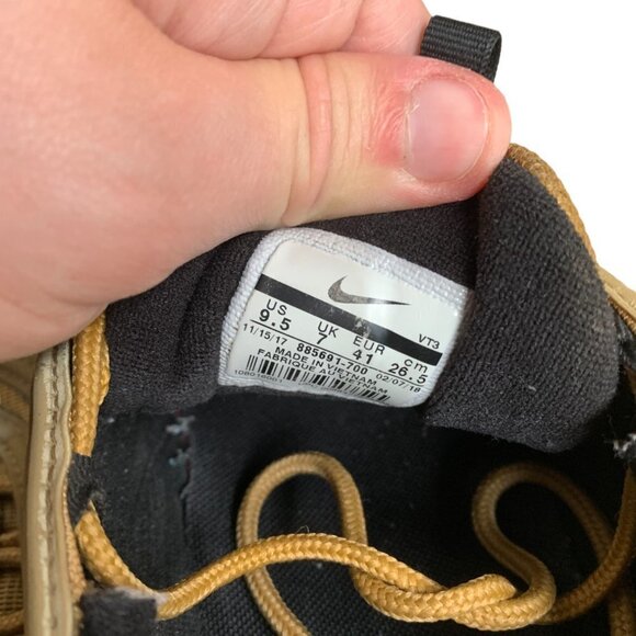 Rare 2017 Nike Air Max 97 OG QS Metallic Gold Size 9.5 - Picture 3 of 12
